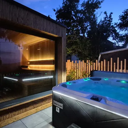 Luna Luxury - Adults Only - Sauna, Jacuzzi